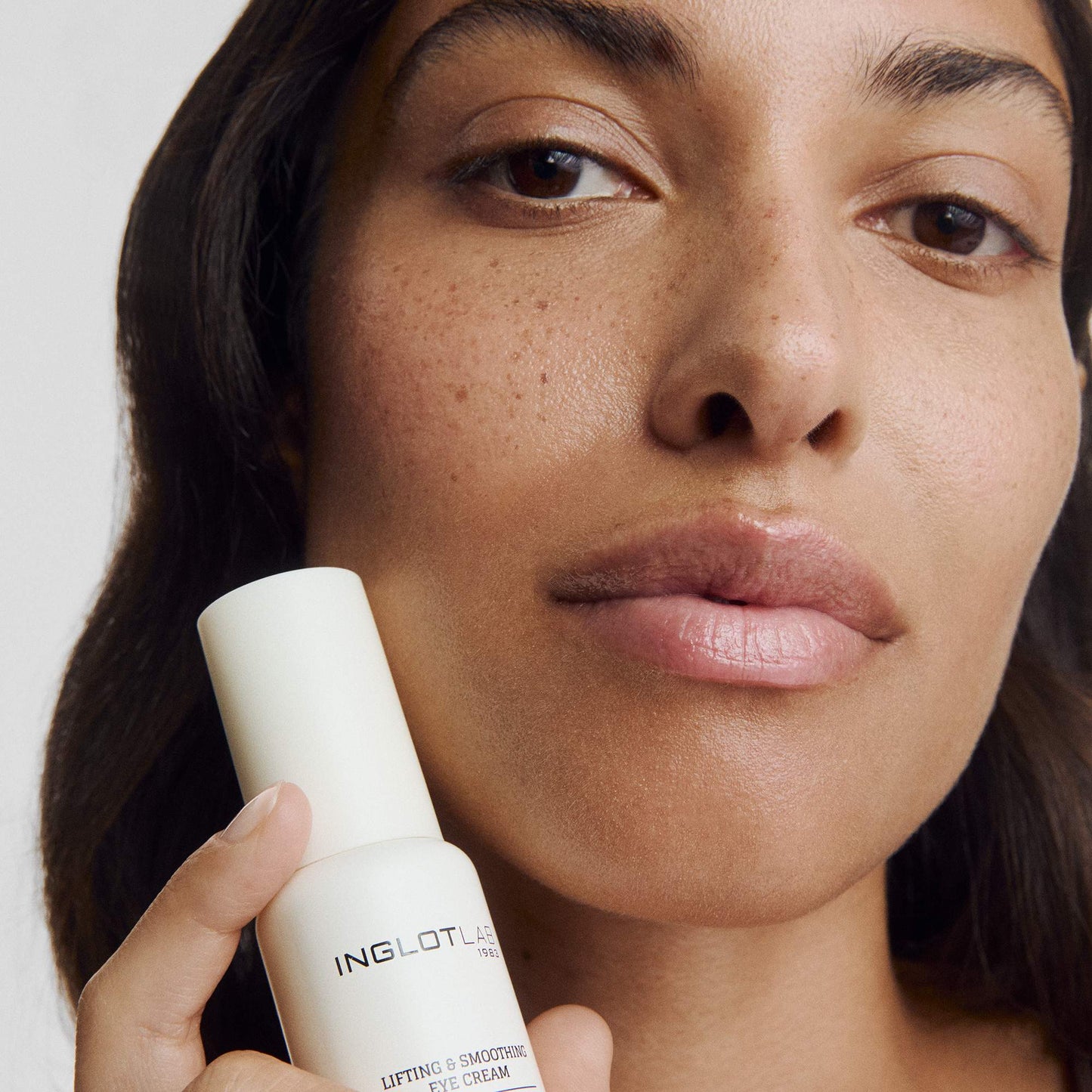 Lifting & Smoothing Eye Cream